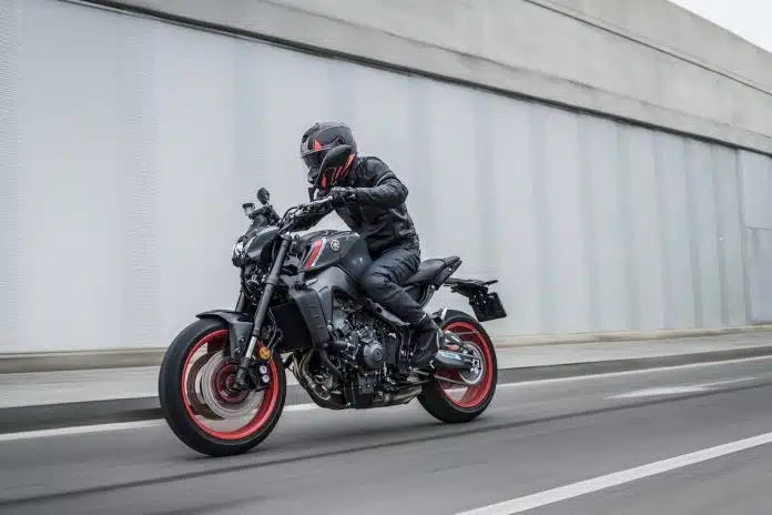 Yamaha MT-09 900